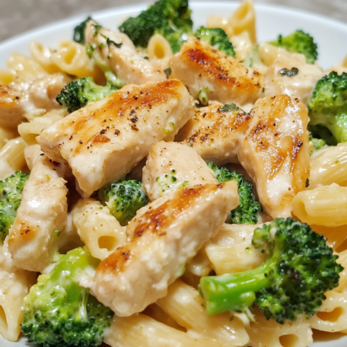 Creamy Chicken and Broccoli Pasta-spxwevolution.top