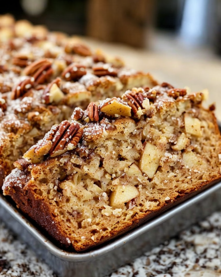 Irresistible Apple Bread with a Delightful Cinnamon Pecan Crunch